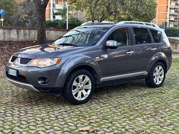Mitsubishi Outlander 2.0 DI-D Instyle 7 p.ti DPF 2