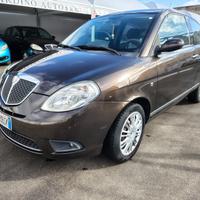 Lancia Ypsilon 1.3 MJT 75 CV Platino