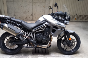 Triumph tiger 800 xrx