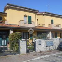 VILLA A SCHIERA A COMACCHIO