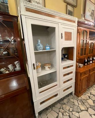 Dispensa credenza vetrina  Dimensioni: 123x50 H220