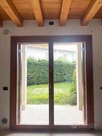 Doppia porta finestra in legno