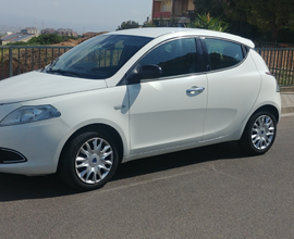Lancia Ypsilon 4 porte