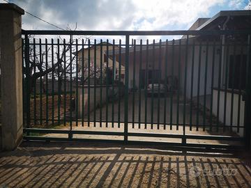 cancello scorrevole in ferro