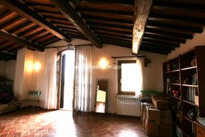 AP58 - Trequanda appartamento con ingresso