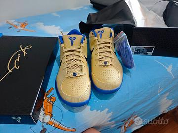 scarpe Nike modello KOBE IV PROTRO numero 42,5