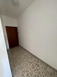 Trilocale ristrutturato con ampio giardino comune