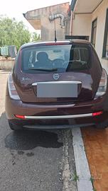 Auto usata in ottine condizioni di motore