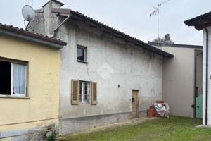 CASA DI CORTE A STRADELLA