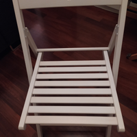 Sedia pieghevole bianca, in legno