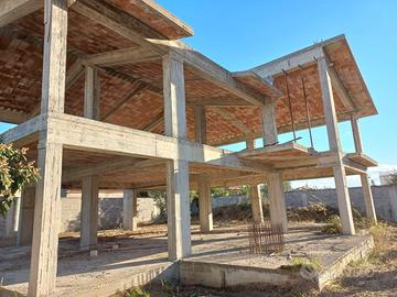 Appartamento al 1 piano con scala e giardino indip