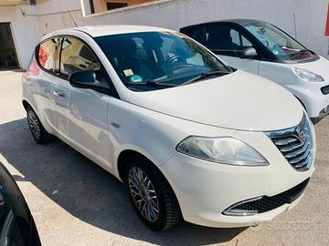 Lancia Ypsilon 1.2 69 CV 5 porte GPL Ecochic Silve