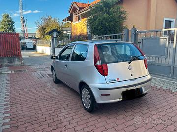 FIAT PUNTO 1.2 BENZINA/GPL – 5 PORTE – 153.000 KM