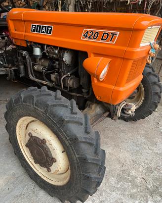 Trattore Fiat 420 DT