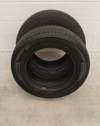 Gomme 215/65/16 C 109/107 T