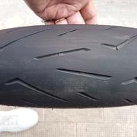 Pirelli Rosso corsa 2 anteriore come nuova Dot 23