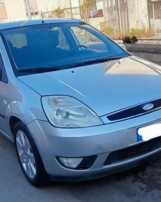 Ford Fiesta 1.4 16V 5p. Ghia