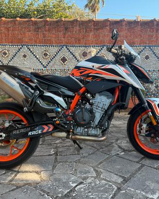 KTM 890 DUKE R