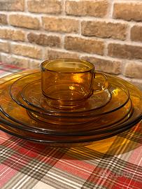 Servizio Piatti e tazze vintage Vereco ambrato