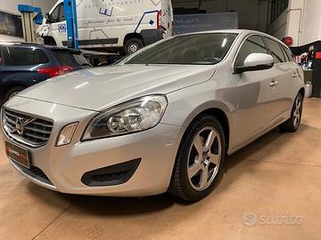 Volvo V60 D2 1.6