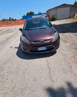 Ford Fiesta 1.4 16V 5p. Ghia