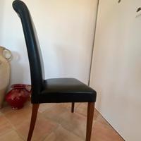 Sedie in legno imbottite con rivest. ecopelle 