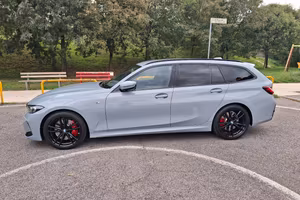 BMW 320 TURING M PRO X DRIVE 