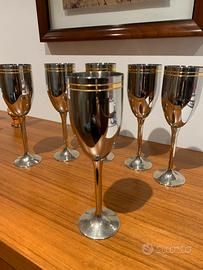 6 bicchieri in acciaio con riga dorata