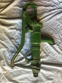 Pompa a mano in Ghisa ELPHAS