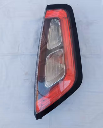fanale posteriore destro fiat grande punto