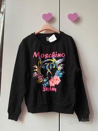 Felpa Moschino.