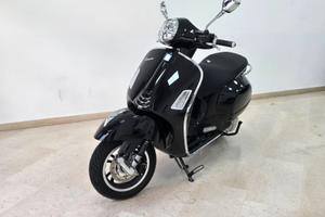 VESPA GTS 300 HPE 24CV | 2025 | 900 KM | KEYLESS |