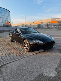 Aston Martin Vantage 4.7 V8