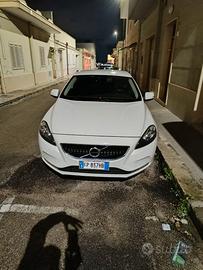 volvo v40 d2