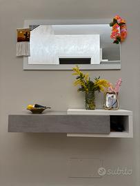 Mobiletto sospeso ingresso  svuota tasche