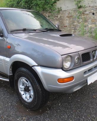 Terrano II 2.7 iscritto ASI gancio traino pochi km