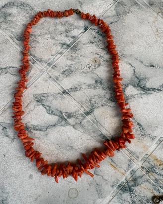 Collana vintage in corallo arancione