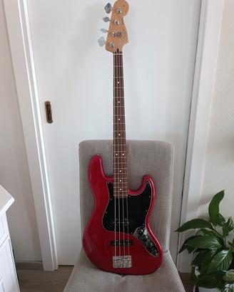 Fender Jazz Bass Active Deluxe Candy Apple Red