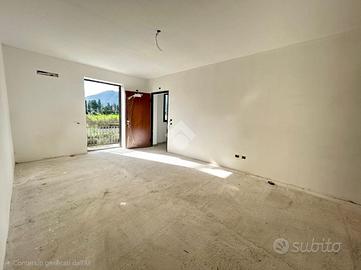 3 LOCALI A FICARAZZI