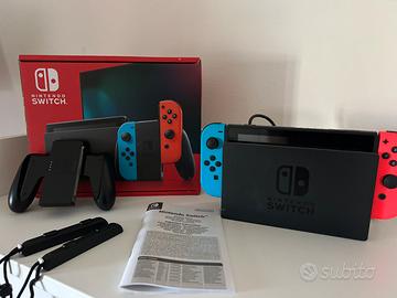 Nintendo Switch completa di accessori
