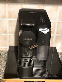 Macchina caffe’ nespresso de longhi lattissima one
