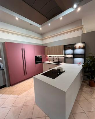 CUCINA ANGOLARE CON PENISOLA MODELLO COLIBRÌ