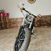 Harley-davidson Breakout C.V.O.