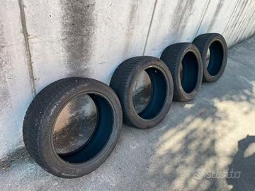 Gomme 225/45/17