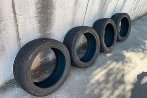 Gomme 225/45/17