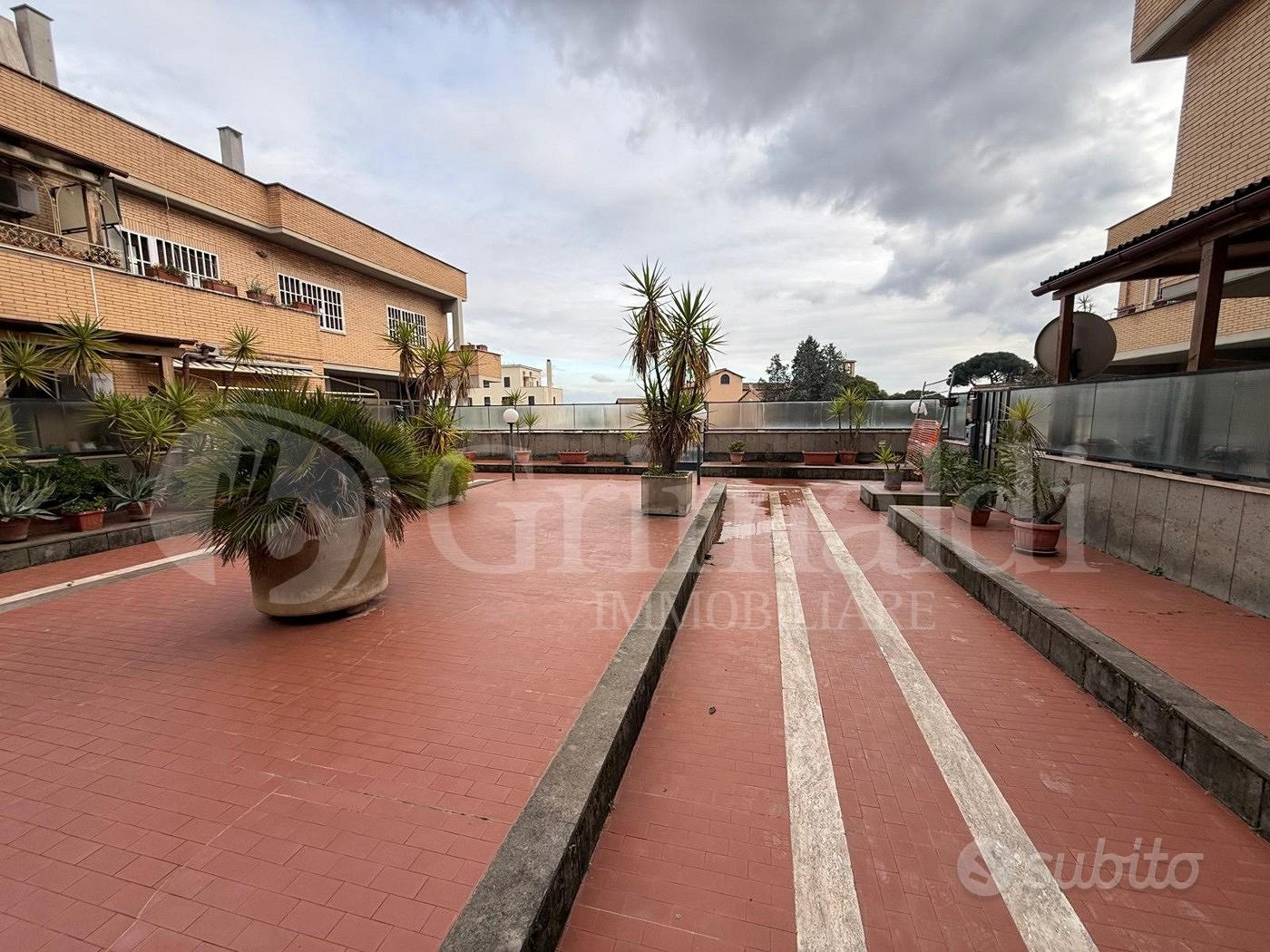 Apartment in Roma, Corviale, Gianicolense - Altro