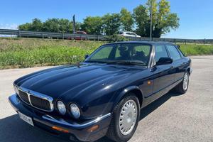JAGUAR XJ8 3.2 236cv impianto gpl