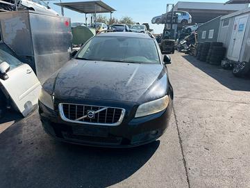 ricambi usati Volvo V7O 2007 diesel 2.4 D D5244T