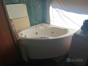 vasca idromassaggio angolare 