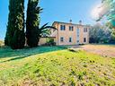 villa-di-328-m²-con-piu-di-5-locali-e-box-auto-dop